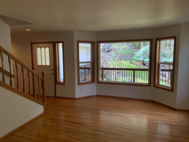 Building Photo - Escape to the Serene Beauty of Vineyard Mo...