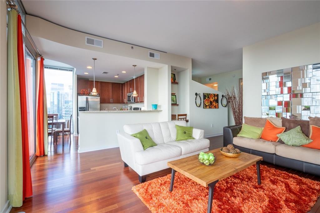 Foto principal - 855 Peachtree St NE