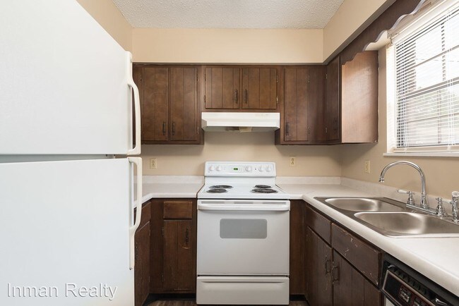 Foto del edificio - 811 Flanders Ln NW