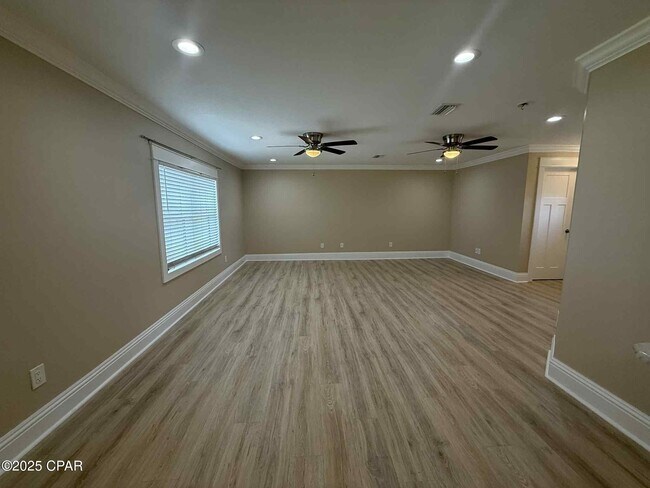 Foto del edificio - 4008 E 12th Ct