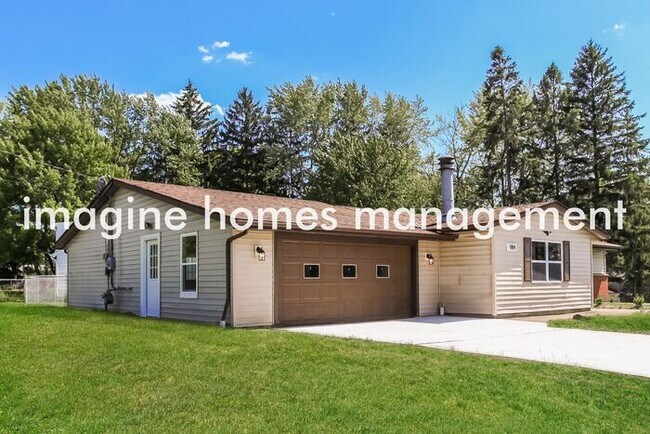 Building Photo - Coming Soon! Pet friendly 3 bedroom 2 bath...