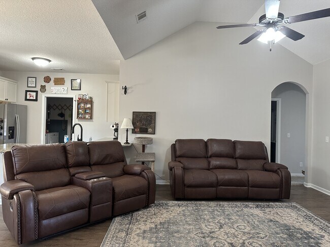 Foto del edificio - 27 Dove Run Dr