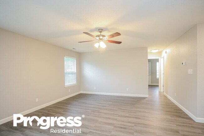 Foto del edificio - 103 Winterberry Ln