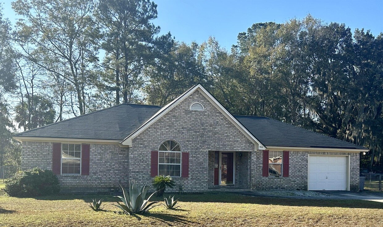 100 McCumber Dr, Allenhurst, GA 31301 House for Rent in Allenhurst