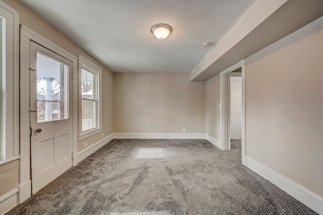 Building Photo - 4200 Whitman Ave