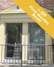 Building Photo - 2530 E North St