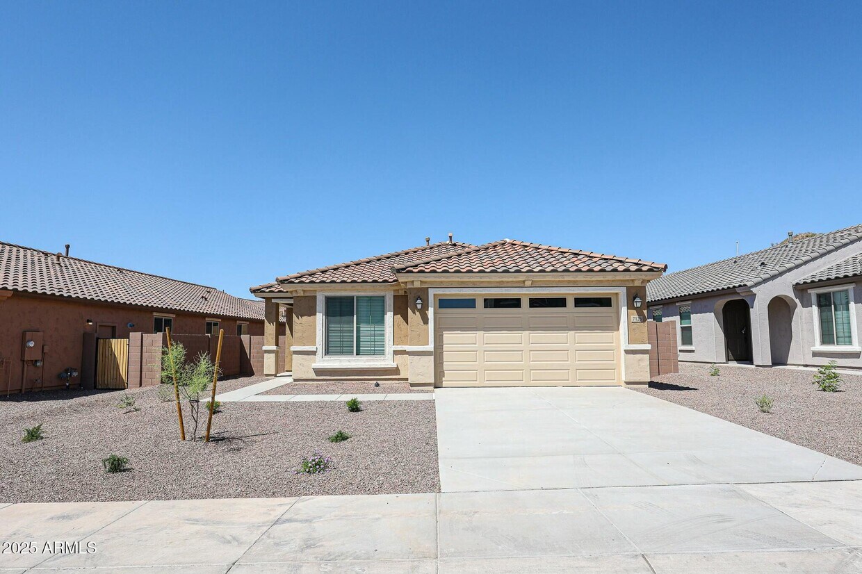 Primary Photo - 7126 W Bent Tree Dr