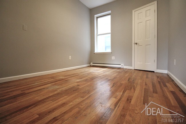 Foto del edificio - 1254 Lincoln Pl