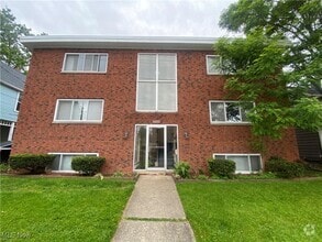 Building Photo - 1450 Riverside Dr