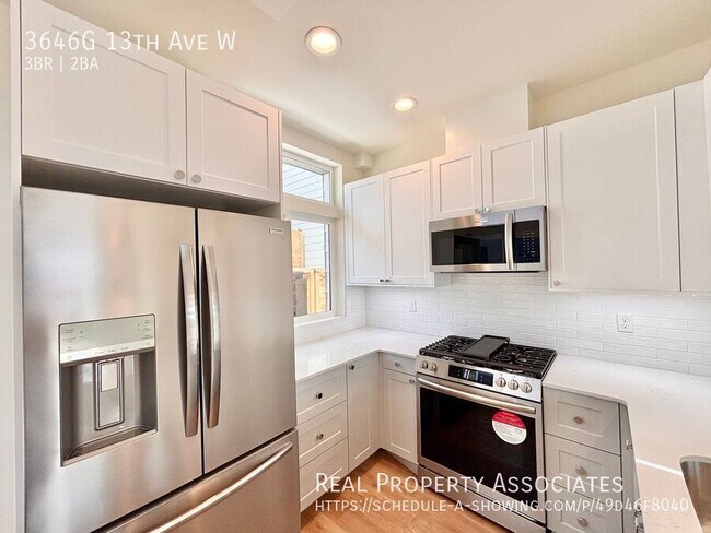 Foto del edificio - 3646G 13th Ave W-