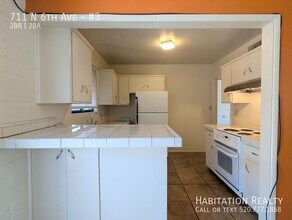 Building Photo - 711 N 6th Ave