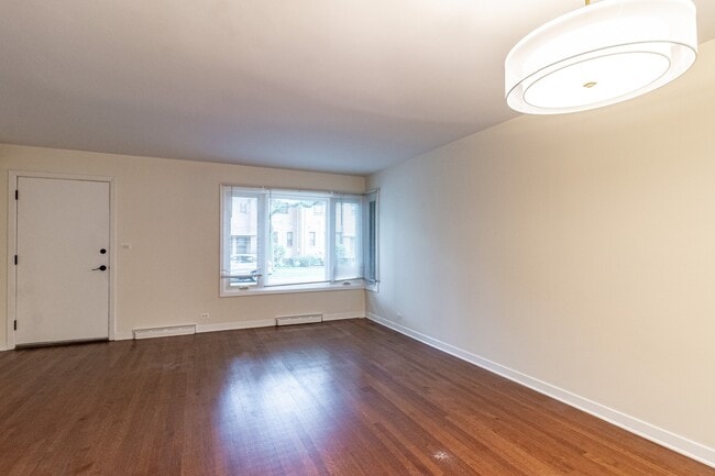 Building Photo - 519 1/2 Ridge Rd