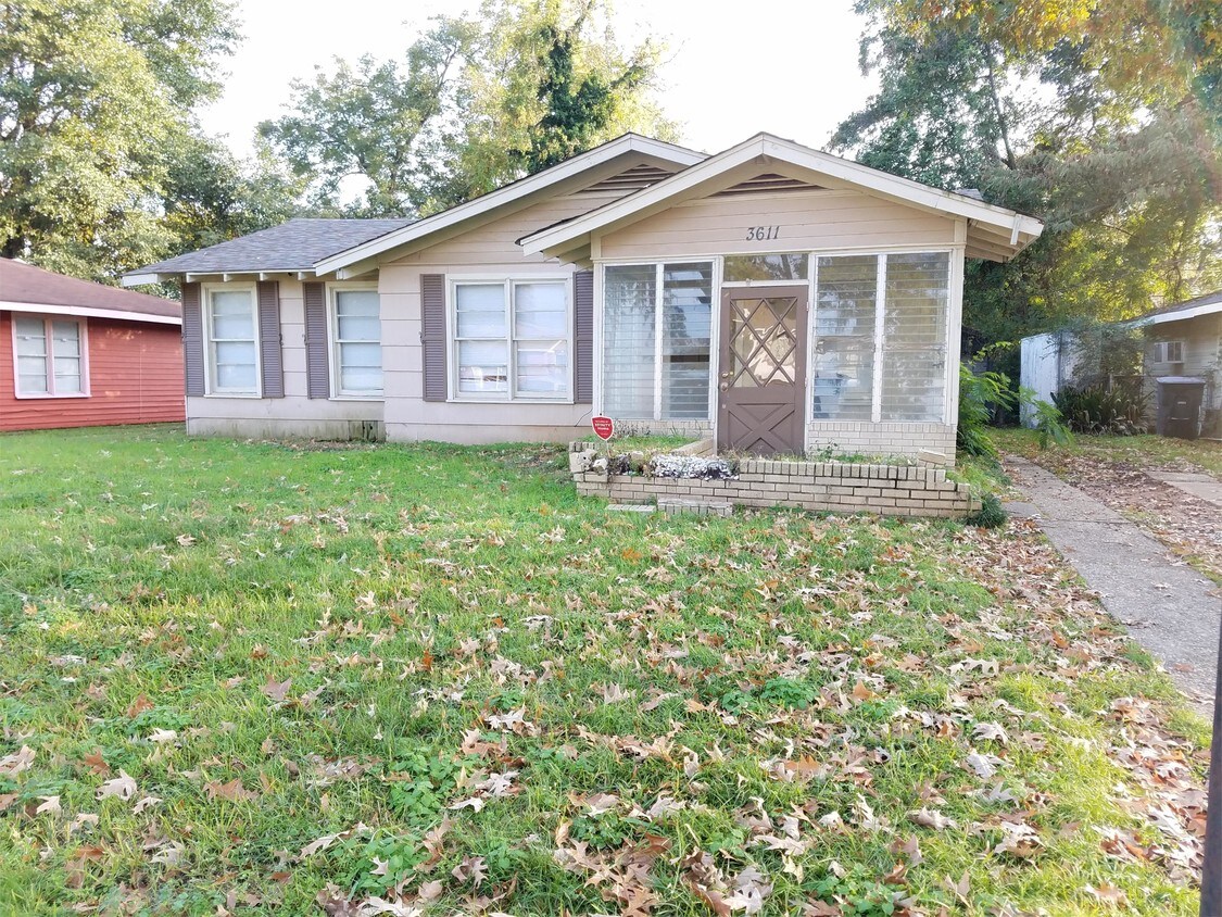 Primary Photo - 3611 Bellaire Ave