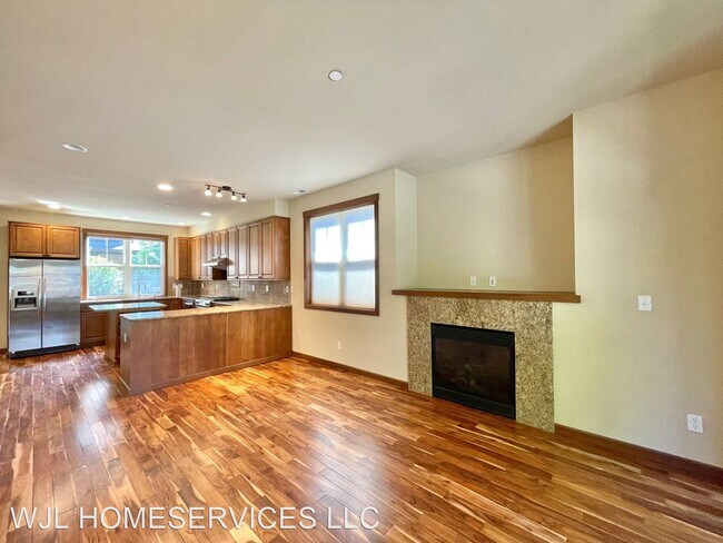 Foto del edificio - 3 br, 2.5 bath House - 309 Bellevue Way SE
