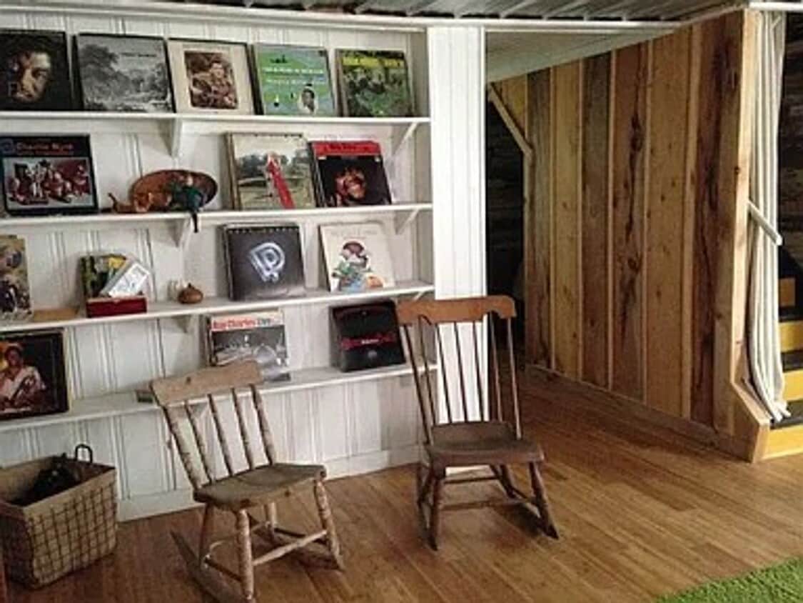 Foto principal - Cozy 3-Bedroom Home with Private Yard in Livingston Manor for November 1st!