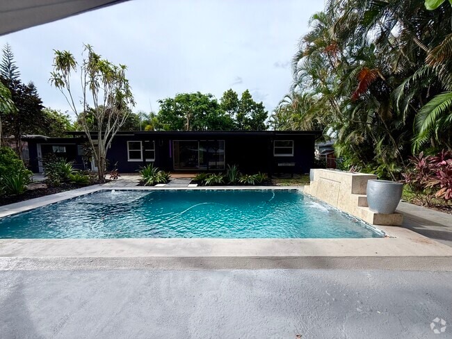 Building Photo - 414 Bywater Dr