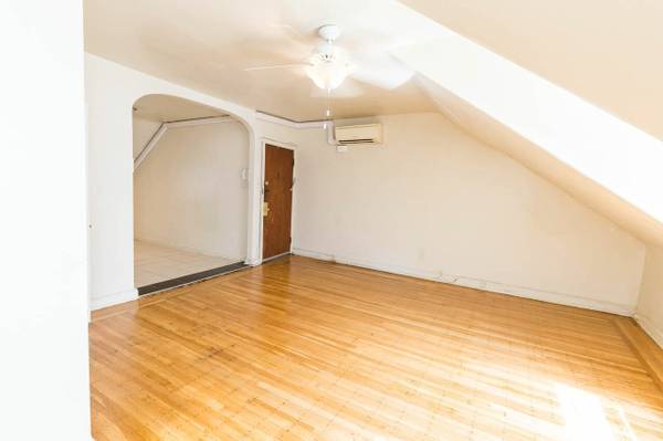 Building Photo - 1429 Spruce St