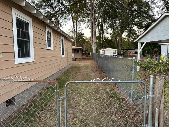 Side View - 1808 16th Pl