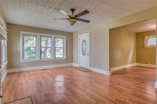 Foto del edificio - 3318 Tullamore Rd