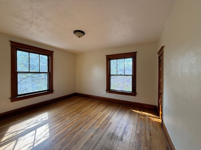 Foto del edificio - Refined Living in the Heart of Pueblo 25% OFF FIRST MONTH'S RENT