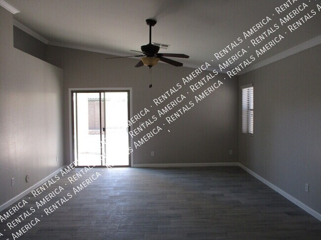 Foto del edificio - 2739 W Kristina Ave