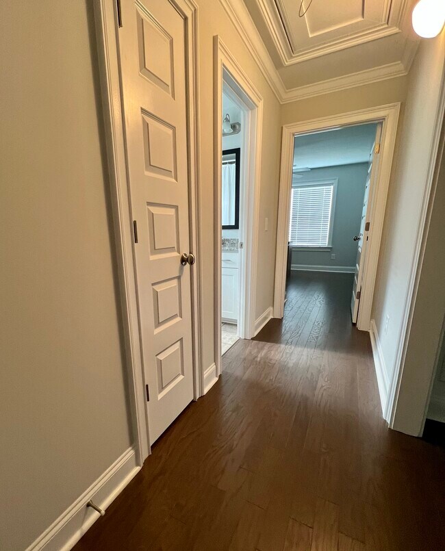 Foto del edificio - 4094 Broadview Dr