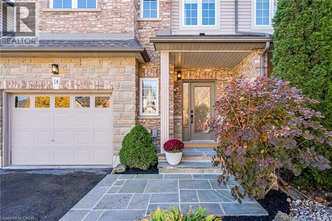 Building Photo - 14 Olivia Pl