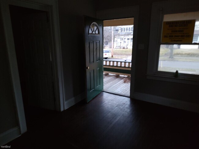 Building Photo - 4 br, 1.5 bath House - 76 East Mapledale A...