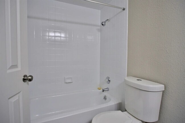 Foto del edificio - 2700 S Dairy Ashford Rd