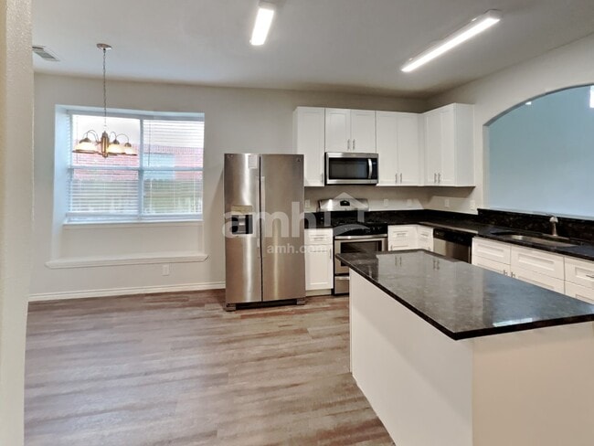 Foto del edificio - 6303 Tall Canyon Ct