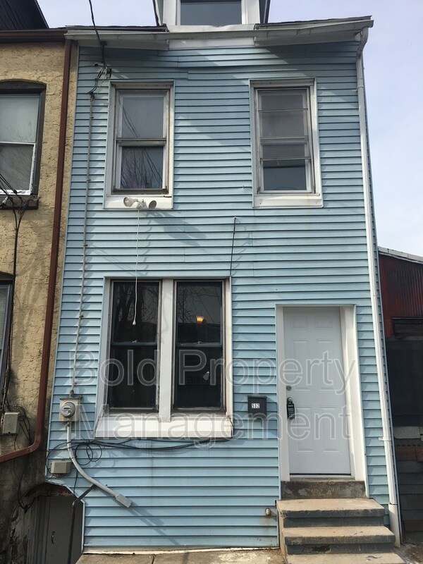 Primary Photo - 532 Johnson St