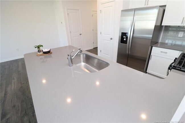 Foto del edificio - 374 Freestall Dr