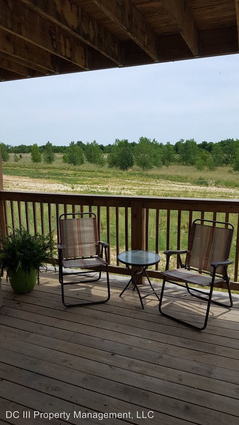 Primary Photo - 185 Killdeer Cir
