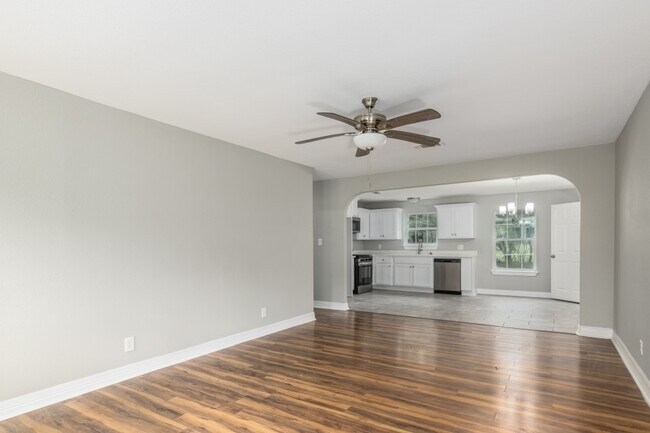 Foto del edificio - 512 N Inwood Dr