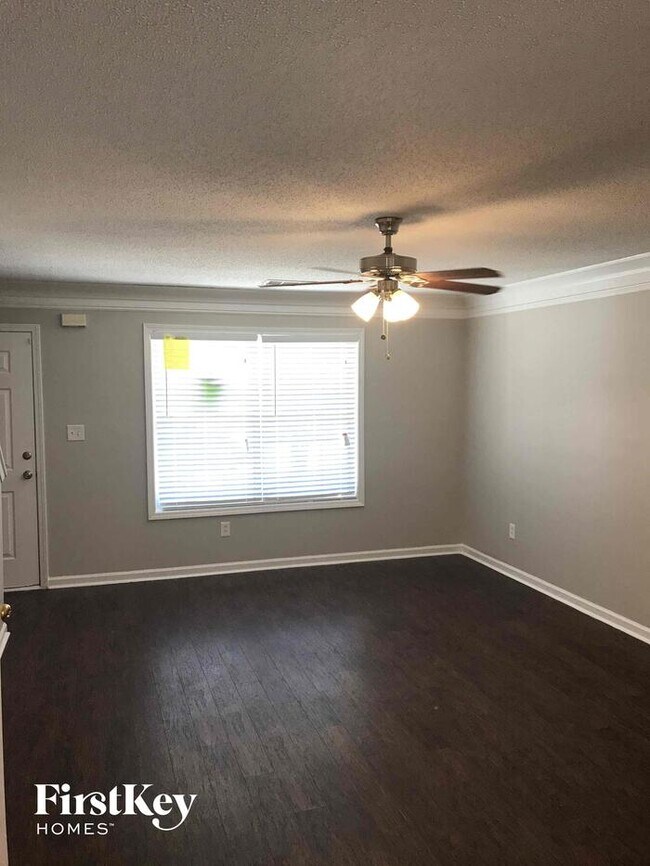 Building Photo - 7078 Bowie Dr