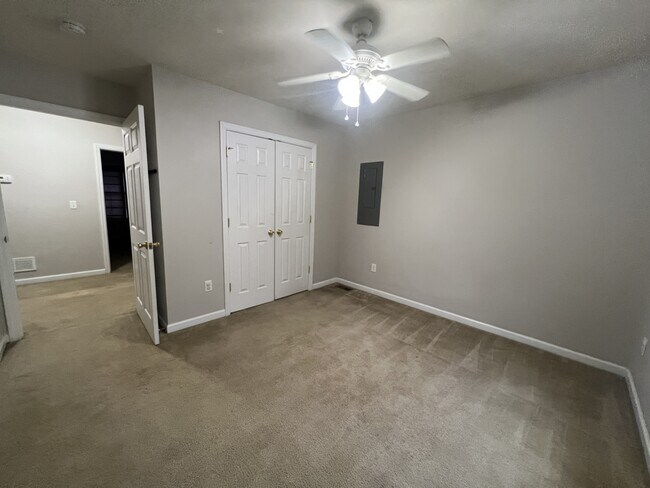 Foto del edificio - 122 Spence St