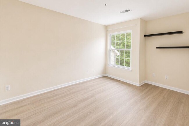 Foto del edificio - 18501 Fairlight Dr
