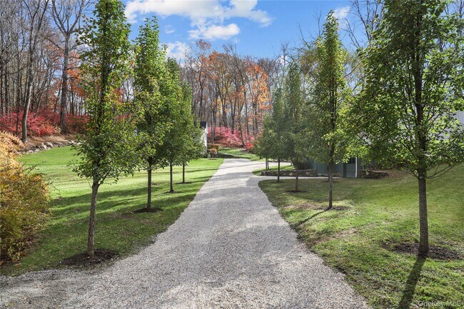 Foto del edificio - 260 Waccabuc Rd