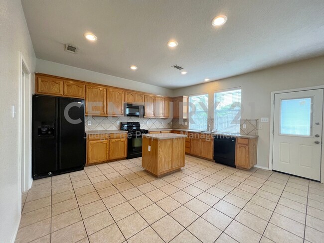 Foto del edificio - Spacious 2-Story 3/2.5/2 Located In Eagle ...