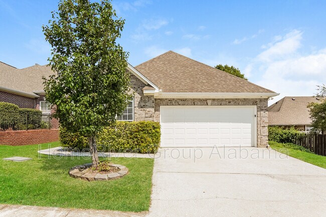 Foto del edificio - 205 High Ridge Dr