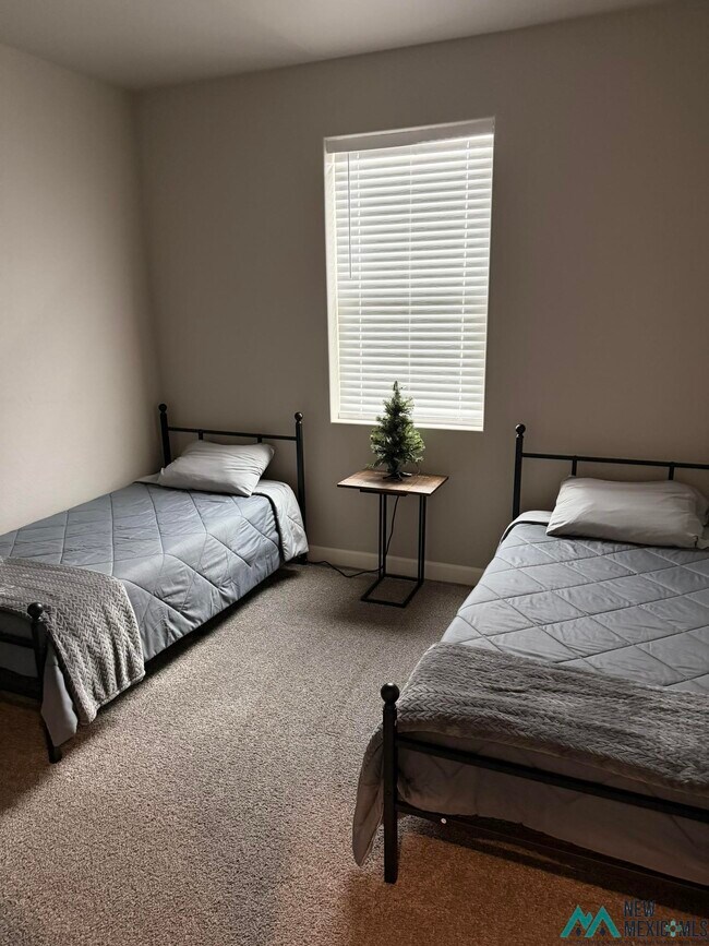 Foto del edificio - 2902 Browning Ave