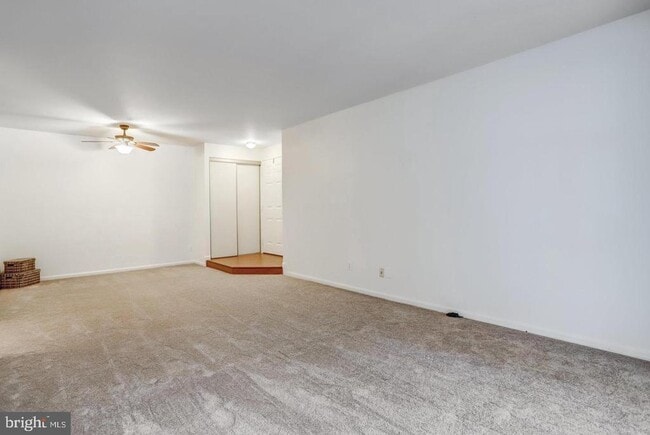Building Photo - 5912 Cove Landing Rd