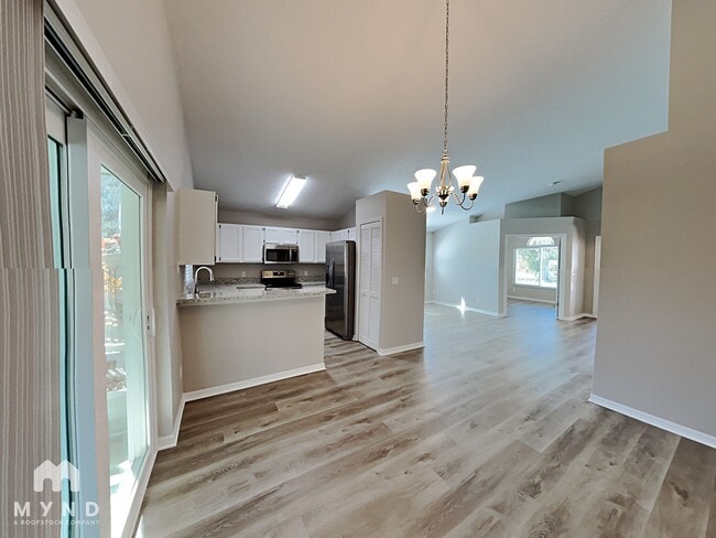 Foto del edificio - 915 River Wind Ave