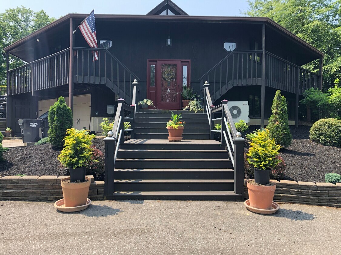 9129 Heritage Ct Unit Lower Level, Alexandria, KY 41001 Apartments in