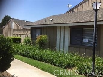 Foto del edificio - 1371 W Cerritos Ave