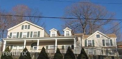 Primary Photo - 128 Lakeview Ave