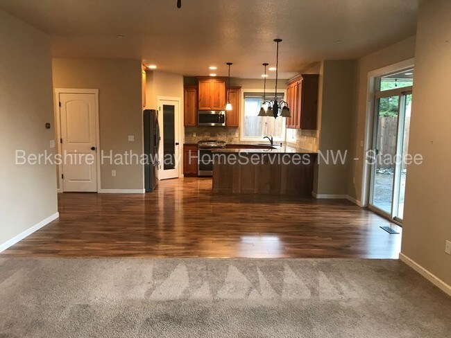 Building Photo - 2312 N 4th Way Ridgefield, WA 98642