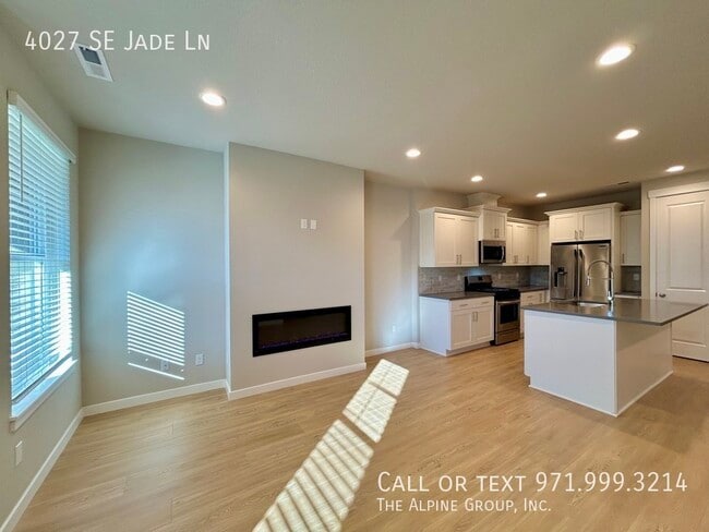 Foto del edificio - 4027 SE Jade Ln