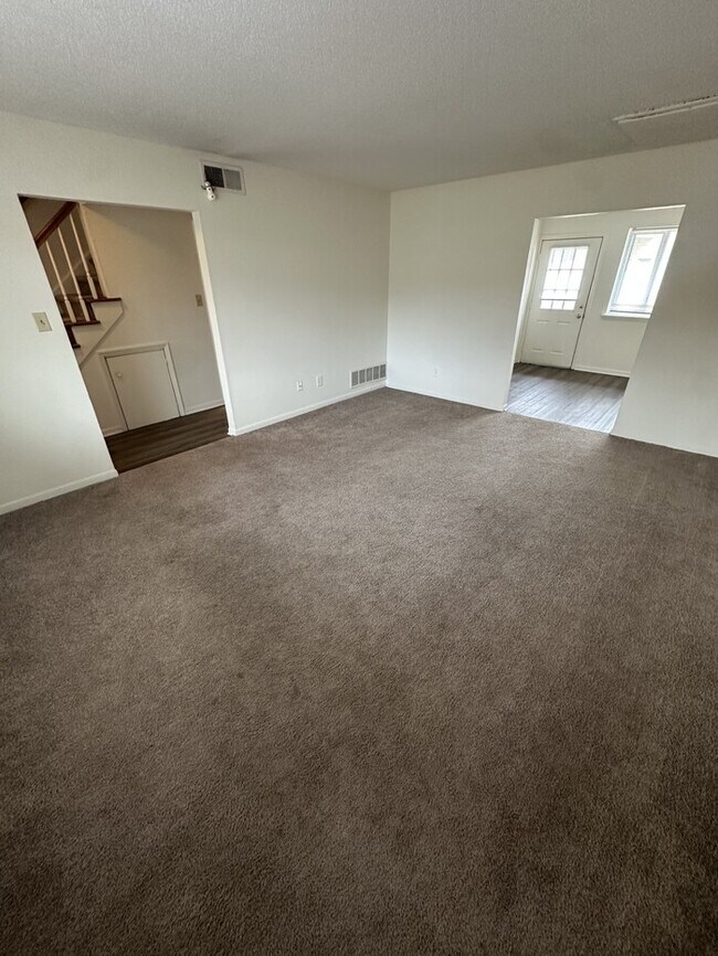 Foto del edificio - 2365 Champion Ct