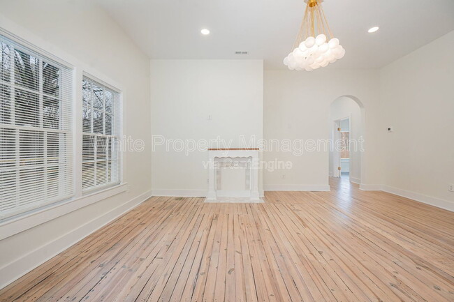 Foto del edificio - 3612 E Brief Rd